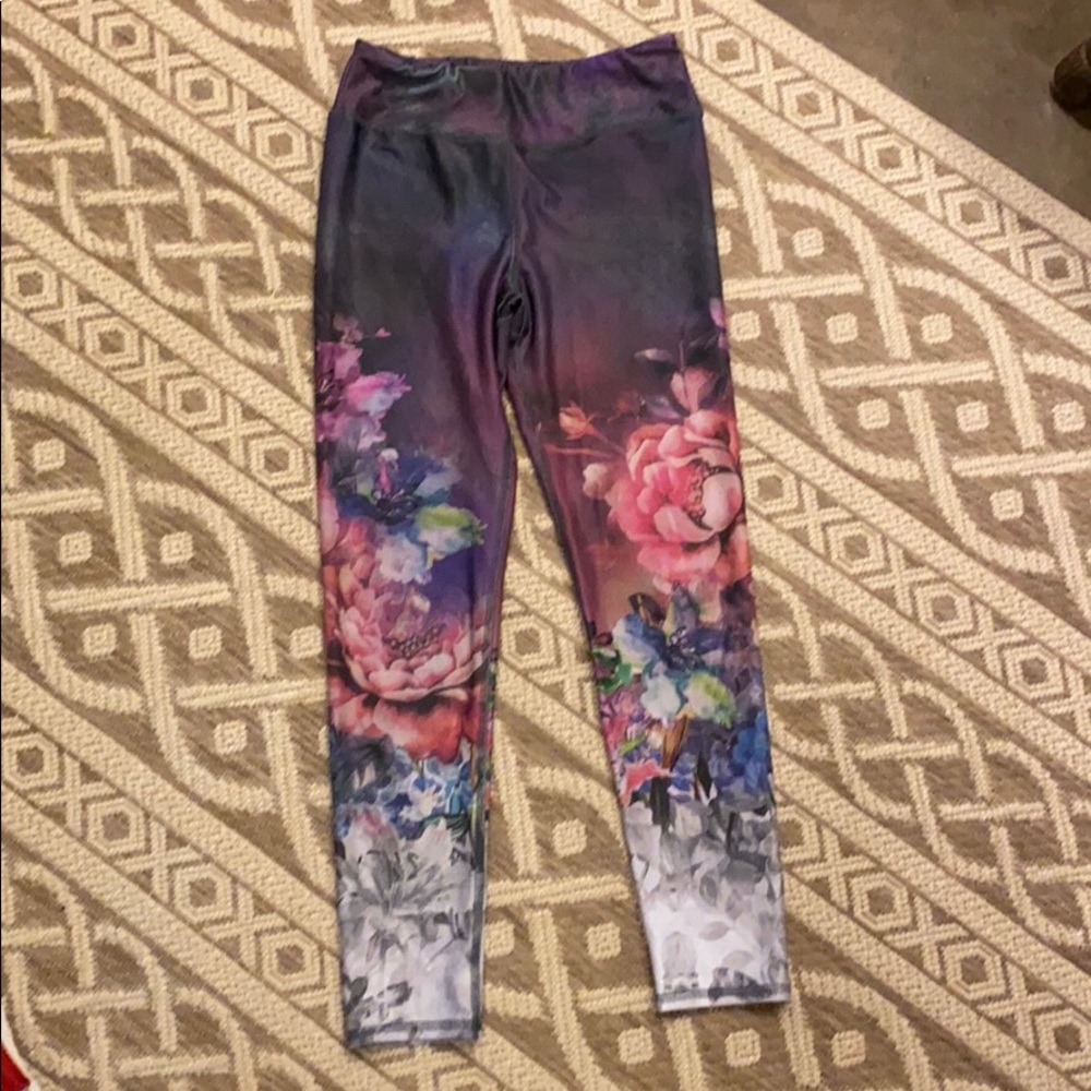 Evolution and Creation Active Leggings